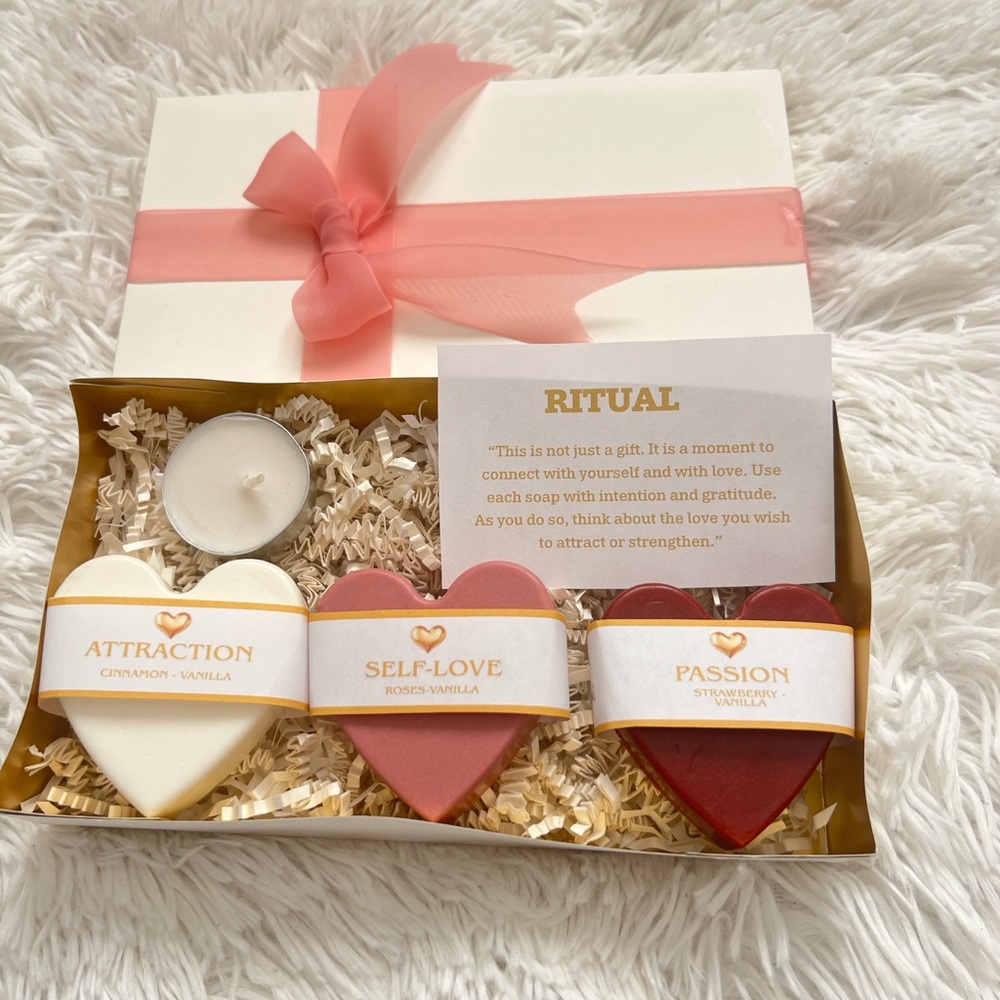 Valentine’s Day Set | Handmade Soap | Romantic Gift | Labels available Spanish
